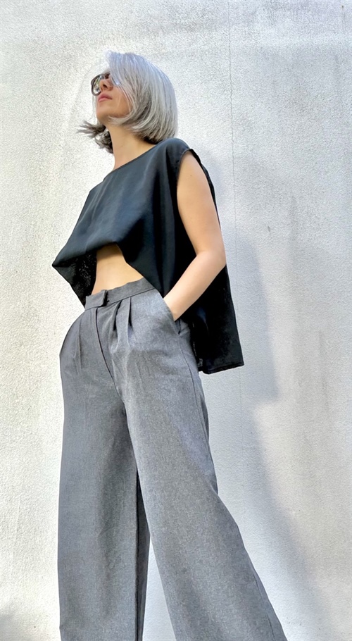 Light Grey Wide-Leg Pants and Arsenic Linen Tops
